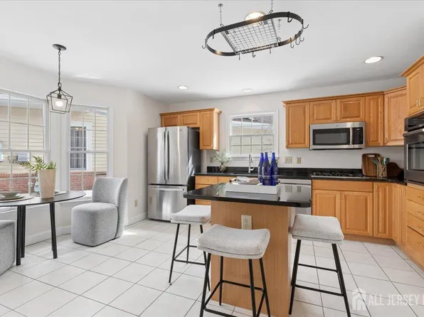 45 Hedge Row Rd, Princeton, NJ 08540