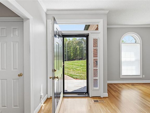 4th image of 4505 Eden Terrace Dr