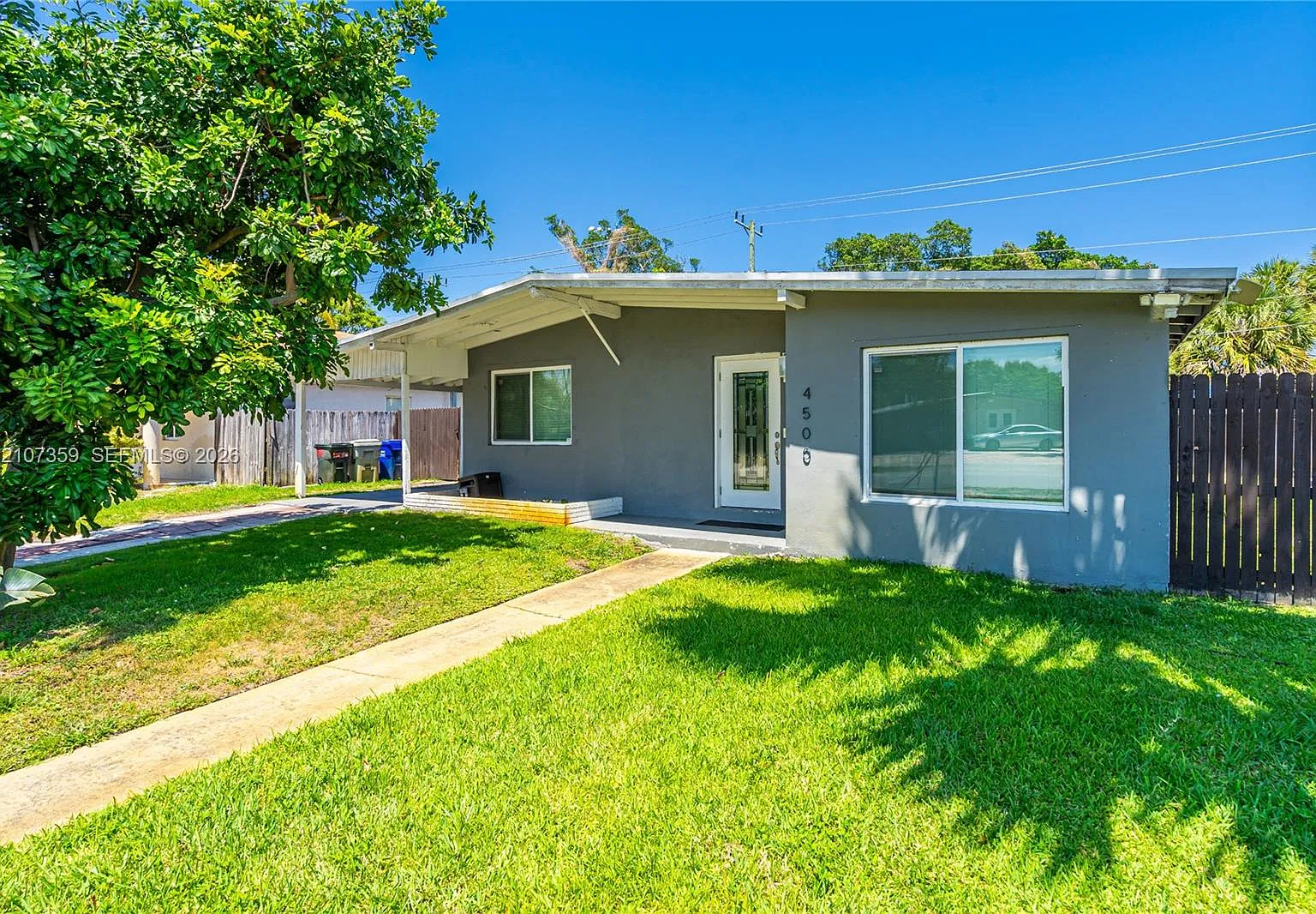 3 bed, 1.0 bath, 1110 sqft, $2,850 — Photo 1
