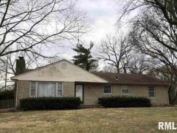 2 Apache Dr, Springfield, IL 62711