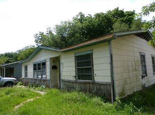 606 Azalea Dr, La Marque, TX 77568