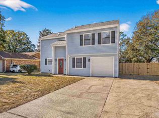 5877 Somerset Dr, Pensacola, FL 32526