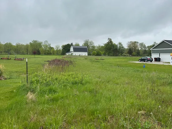 0 Lindemere Dr #B-2, Fowlerville, MI 48836