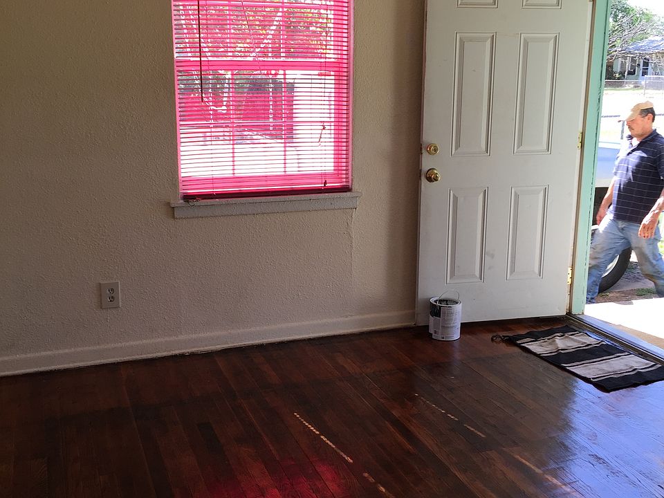 1st image of 409 39th St