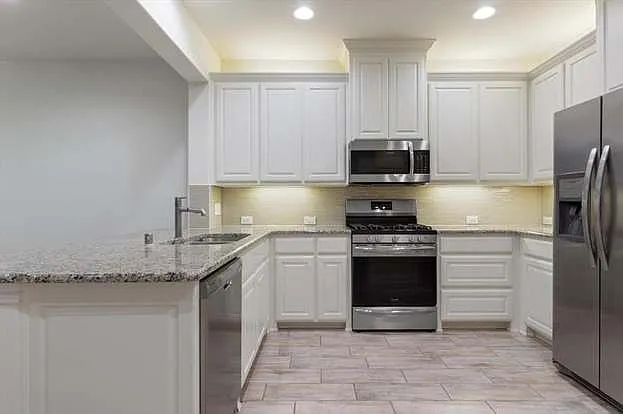 3008 Gaylord Dr — Photo 12