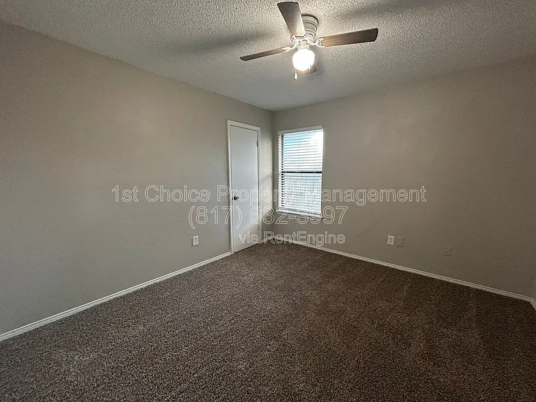 6320 Holiday Ln — Photo 18