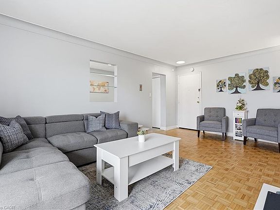 3rd image of 87 Saint George St #403