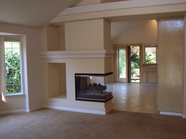 355 School St, Healdsburg, CA 95448