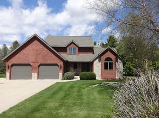 30926 Kramer Dr, Waterford, WI 53185