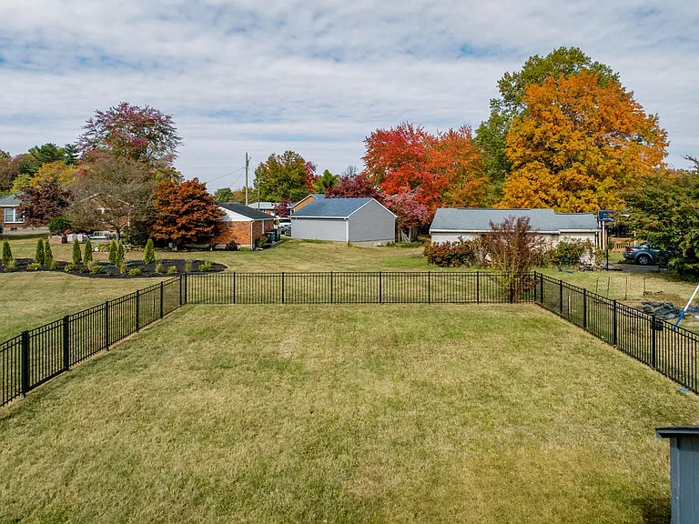 9903 Welshpool Ct — Photo 6