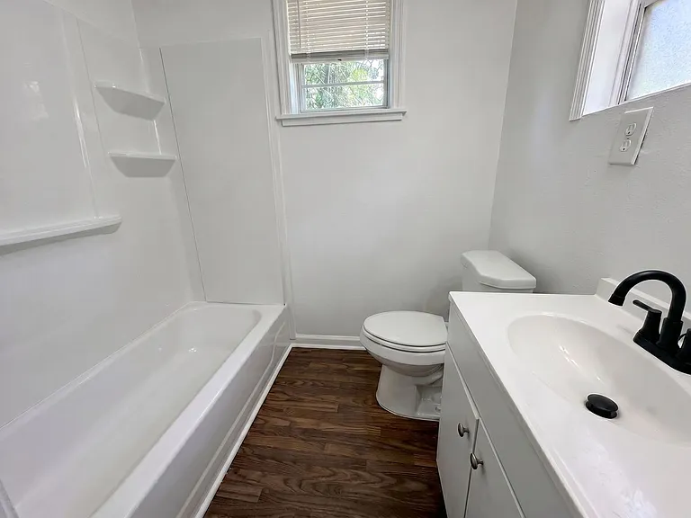 278 Hewlett Rd — Photo 4