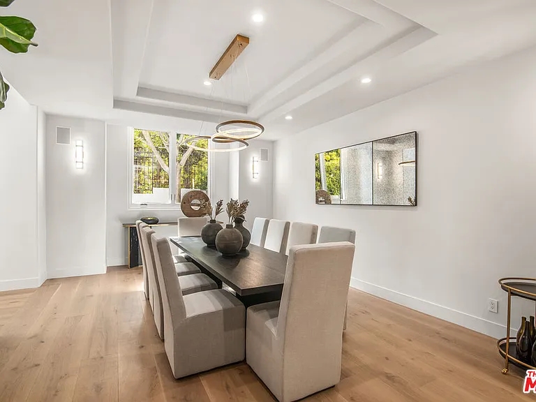 930 N Tigertail Rd — Photo 10