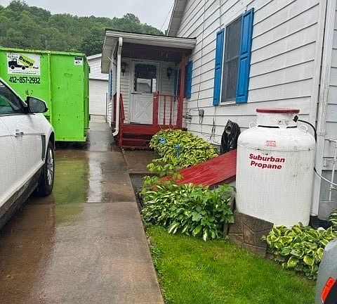 3rd image of 23 Benson Ln