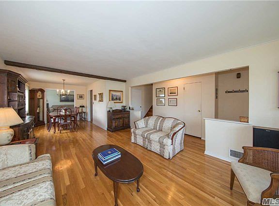 3rd image of 48 Larch St