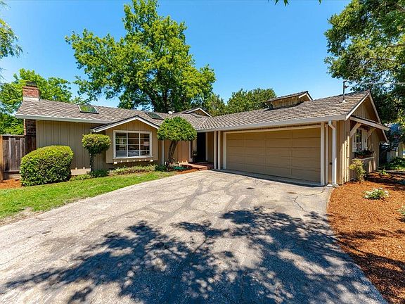 4th image of 659 Rosewood Ct