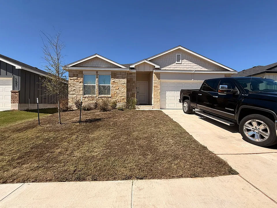 1055 Lexington Dr
