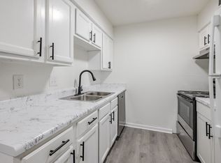 Golden Gate Townhomes | Two Months of Free Rent!, Stone Mountain, GA 30083