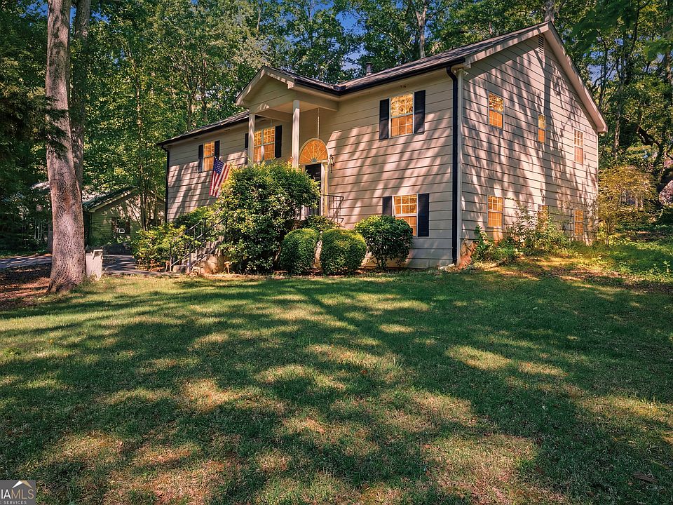 1st image of 325 Springwood Dr