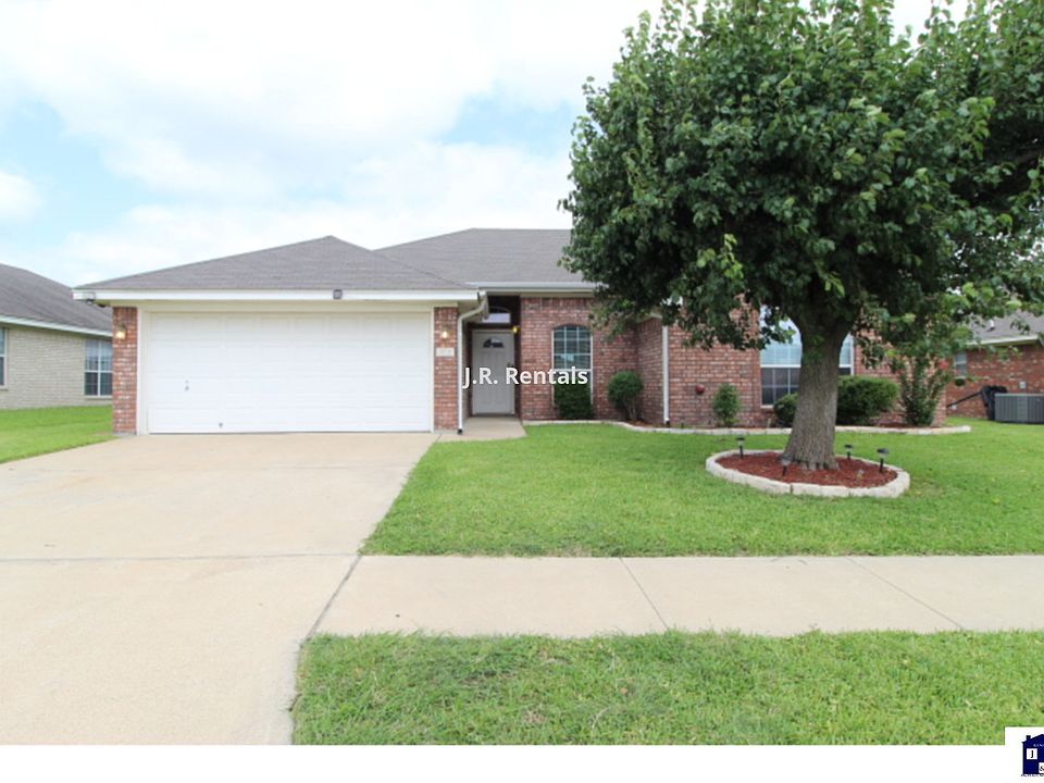 1st image of 3001 Jasmine Ln
