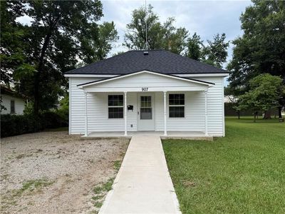 907 E Walnut St, Rich Hill, MO, 64779