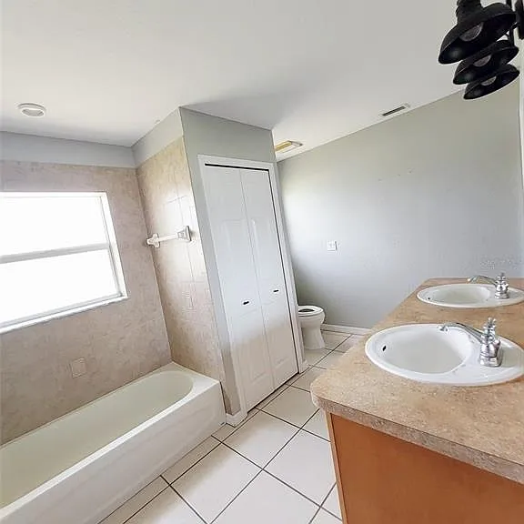 4031 Santa Barbara Dr — Photo 29