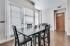 711 W 26th St #707 — Photo 2