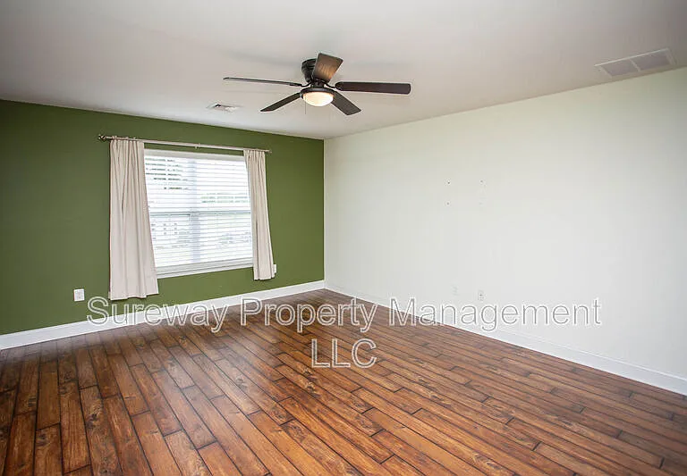 1 Tweentown Close — Photo 19