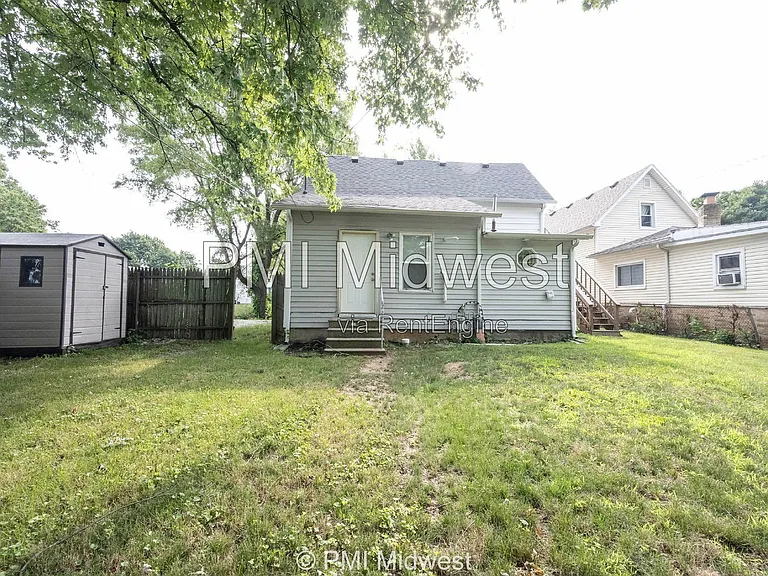 831 S Webster St — Photo 20