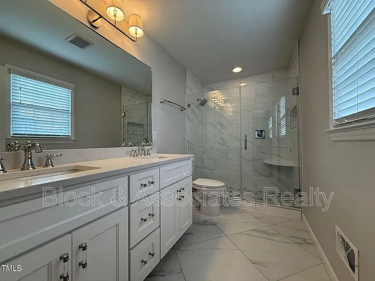 212 Sampson St — Photo 21