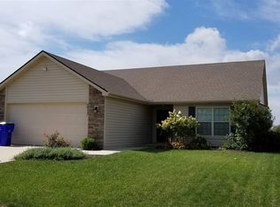7711 Bowlander Way, Fort Wayne, IN 46835
