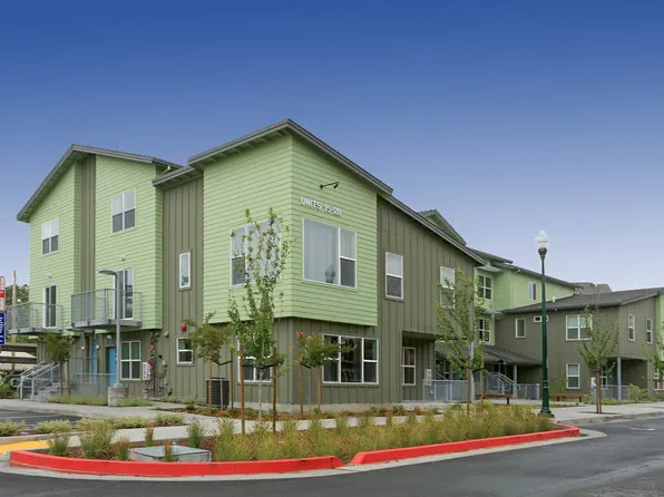 Esposti Park Apartments