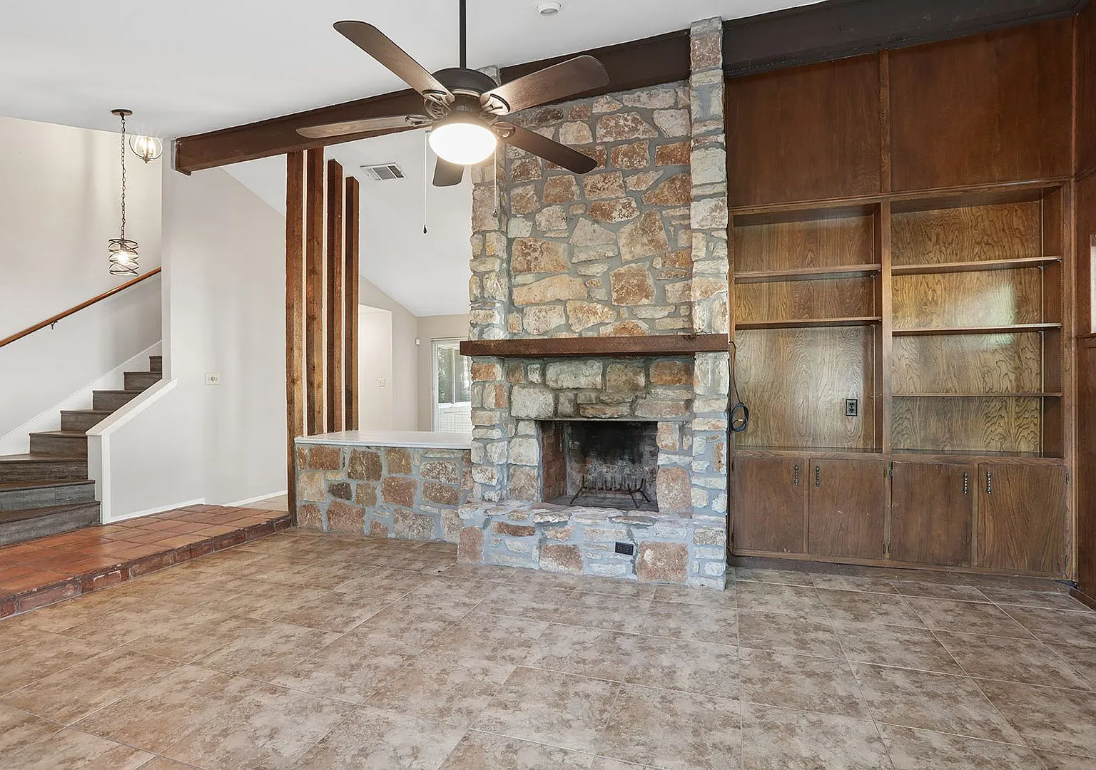 Corner-Lot Charm with a Balcony View — Photo 4
