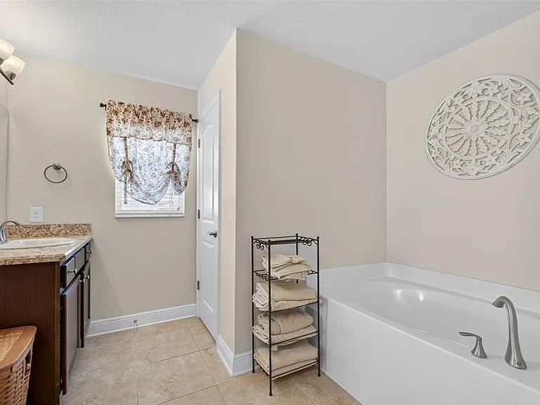 2429 Twin Lake View Rd — Photo 24