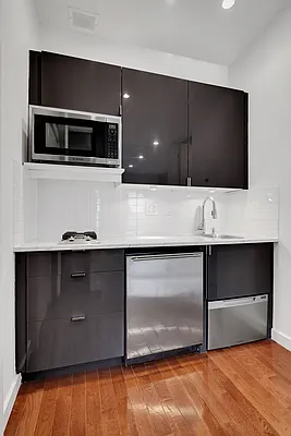 Rented by Cooper & Cooper Real Estate | media 9