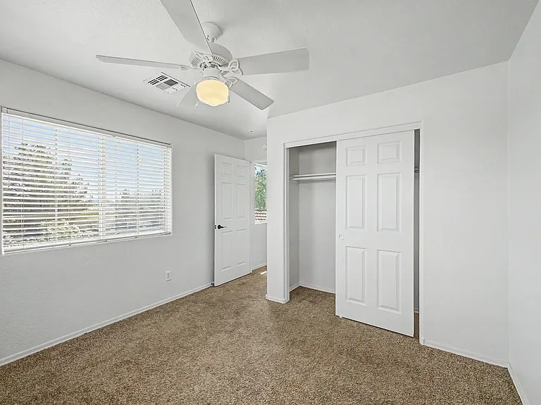 542 E Bartlett Way — Photo 21