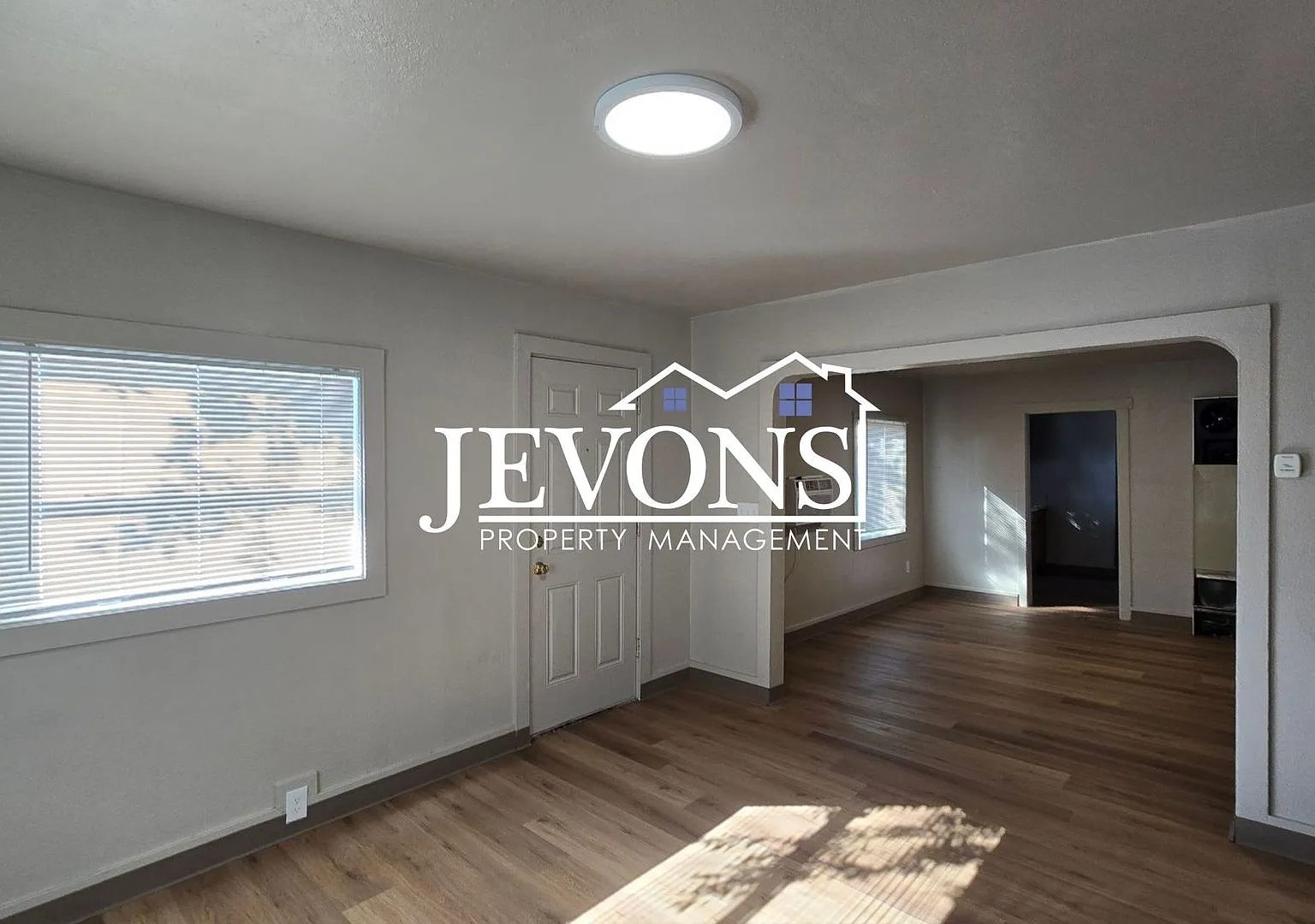801 N 3rd St & 305 East H St Yakima, WA 98901-2231 — Photo 3