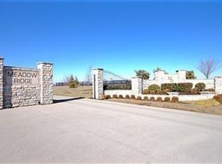 127 Meadow Ridge Dr, Nicholasville, KY 40356