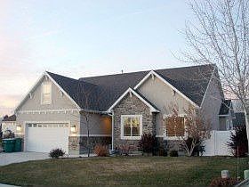 1st image of 4488 Windsor Dr