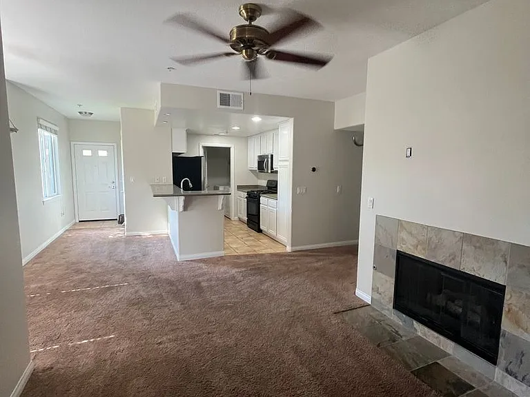 13045 Evening Creek Dr #43 — Photo 10