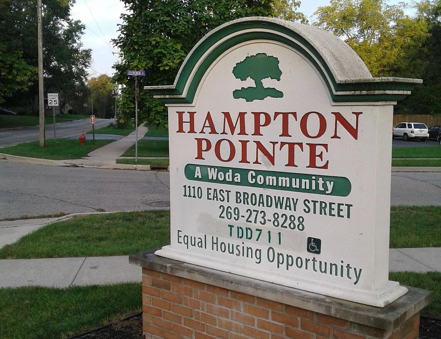 Hampton Pointe — Photo 3