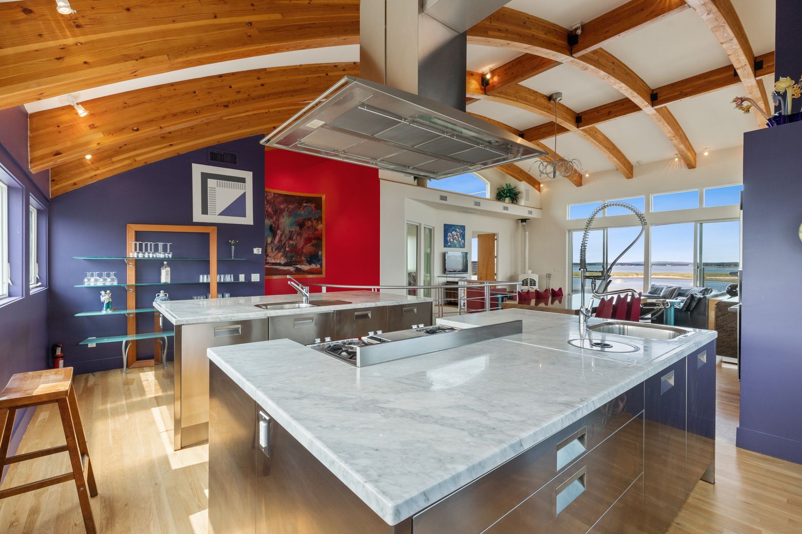  Gourmet Kitchen