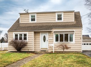 12 Rodney Rd, East Brunswick, NJ 08816