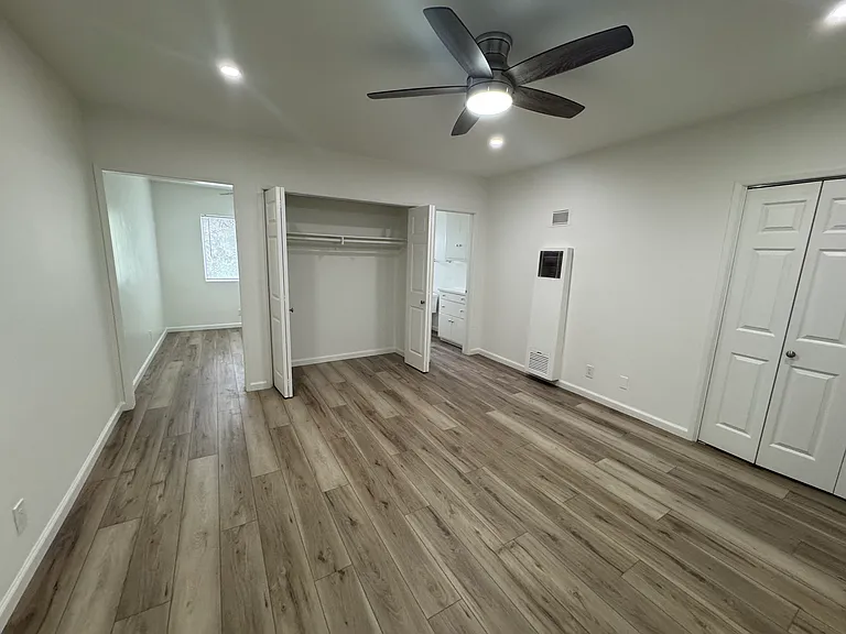 Crestwood Apartments — Photo 3