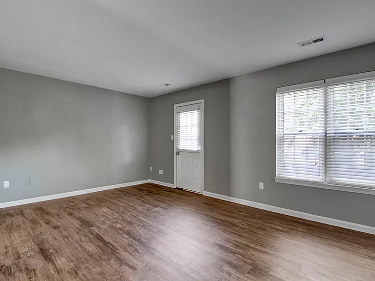 2112A Criston Dr — Photo 24