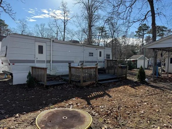 5032 Swan Dr, Horntown, VA 23395