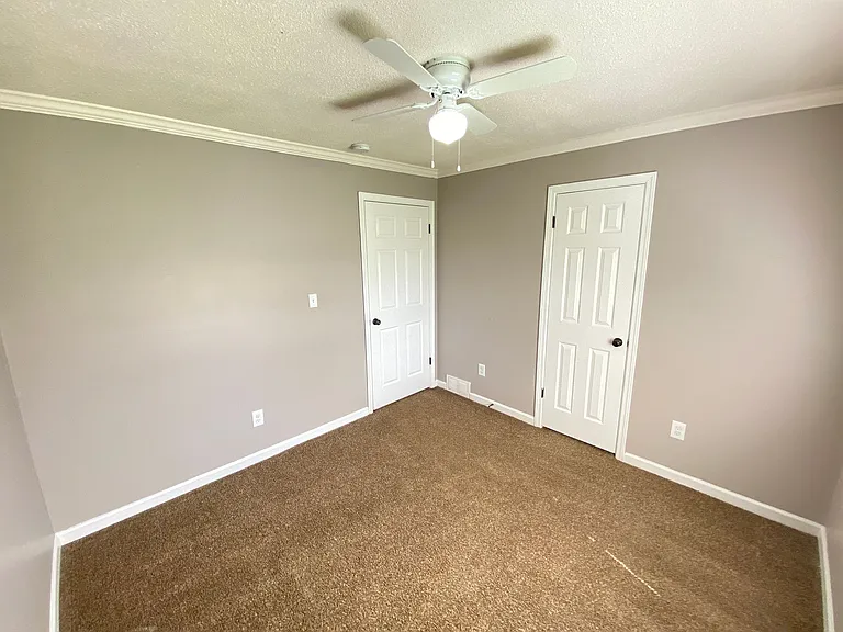 4628 Jonquil Ln — Photo 11