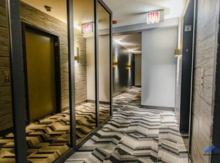 21 E Chestnut St APT 2G, Chicago, IL 60611