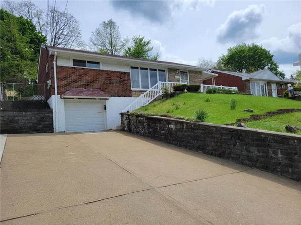 5273 Ranchview Dr, Pittsburgh, PA 15236