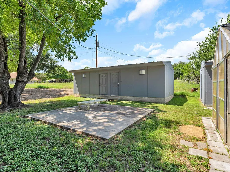 1803 Bluebonnet Ln — Photo 29