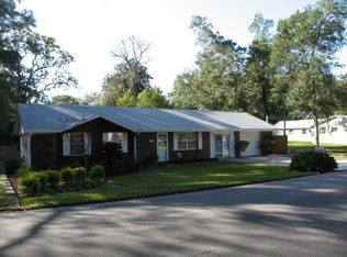 1050 Dutton Ave, Deland, FL 32720